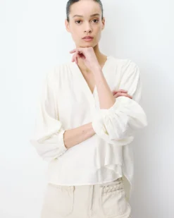 Blouse ample manches bouffantes 3/4 col V ecru Auriane