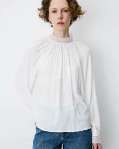 Blouse ample plissée col en dentelle ivoire Brietta