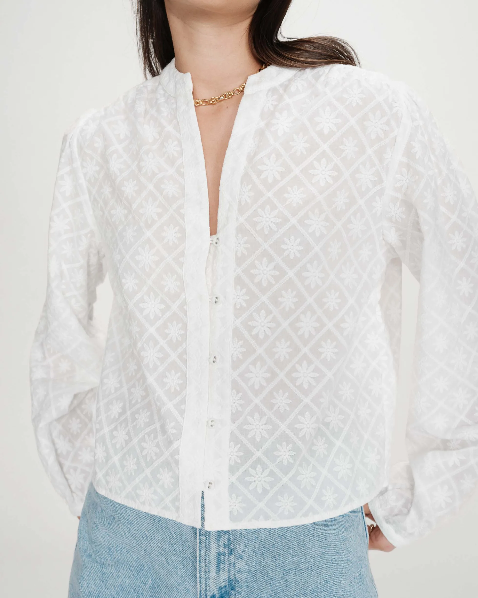 Blouse broderie anglaise col mao en coton ivoire Vandita