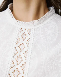 Blouse en broderie anglaise dos à nouer ivoire Abigail