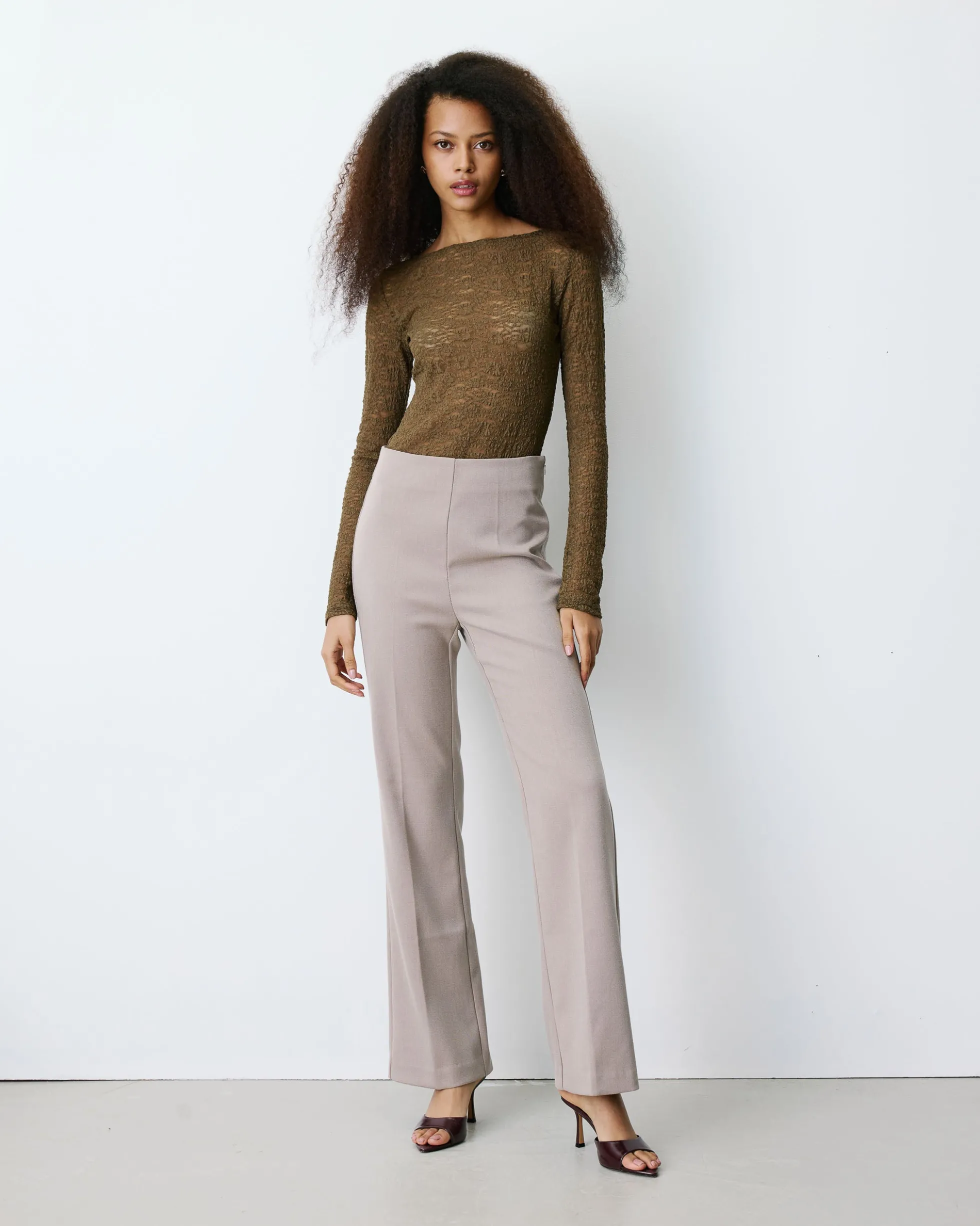 Body seconde peau en dentelle manches longues olive Bolero