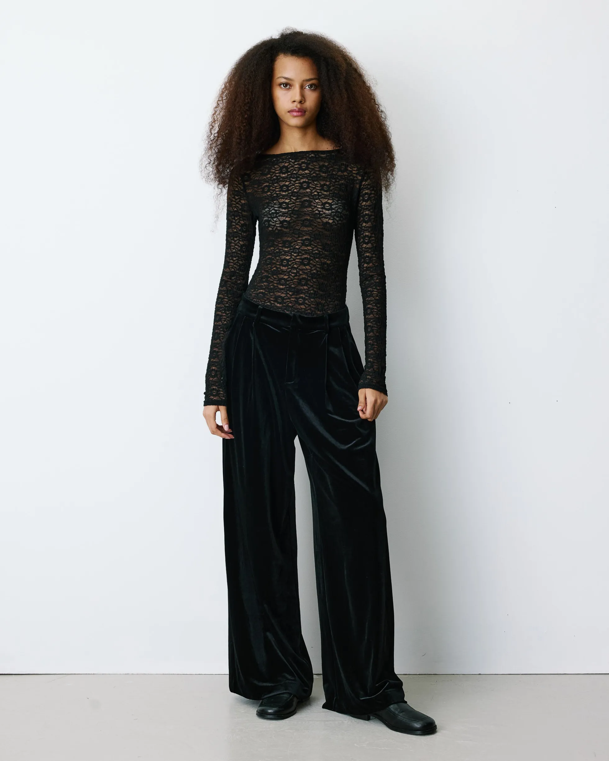 Body seconde peau en dentelle manches longues noir Bolero