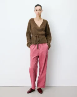 Cardigan cache-cœur nouable en maille chocolat Anior