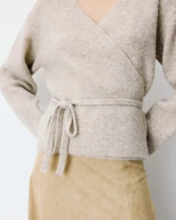 Cardigan cache-cœur nouable en maille grege Anior