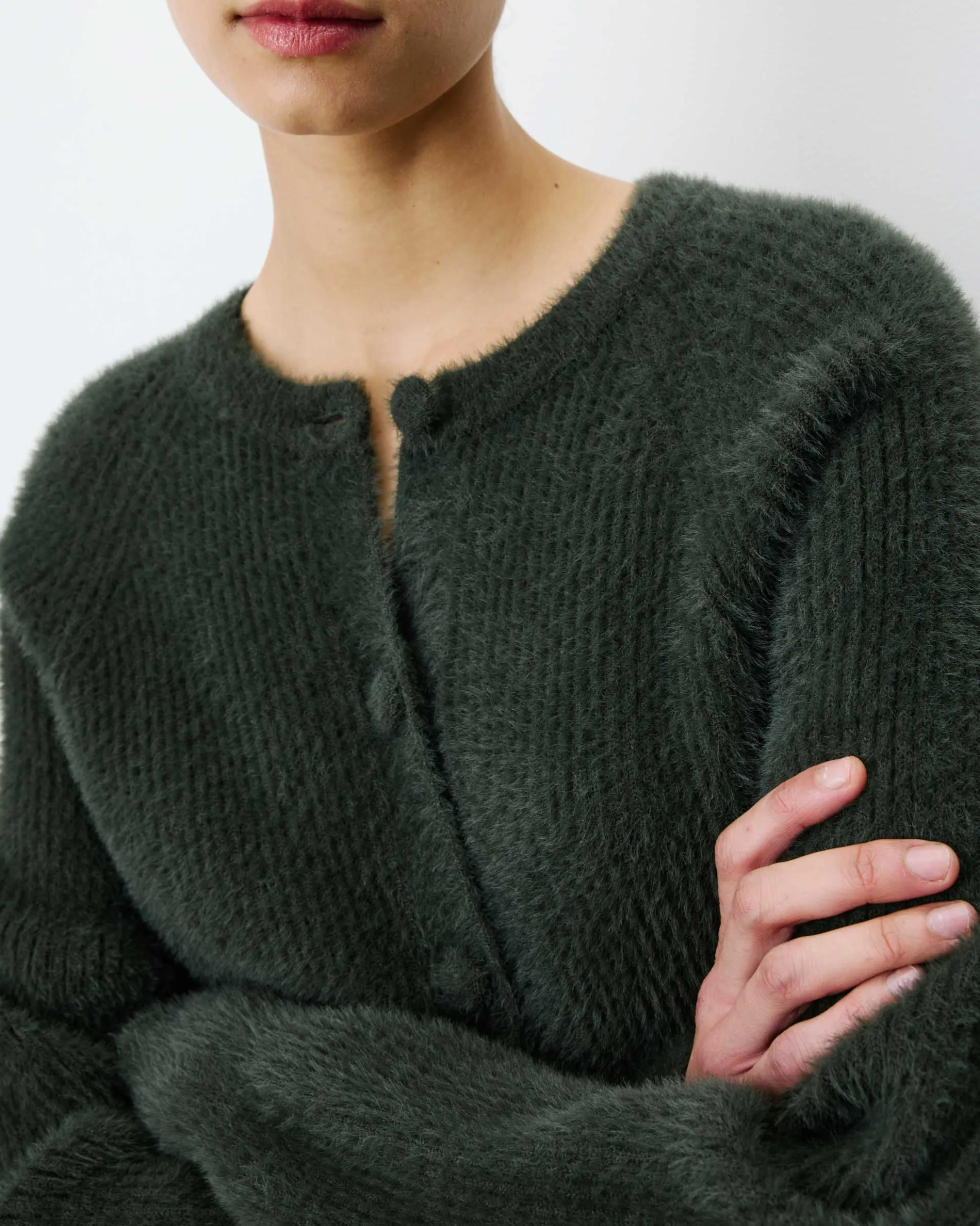 Cardigan doux col rond boutonné kaki Aleron