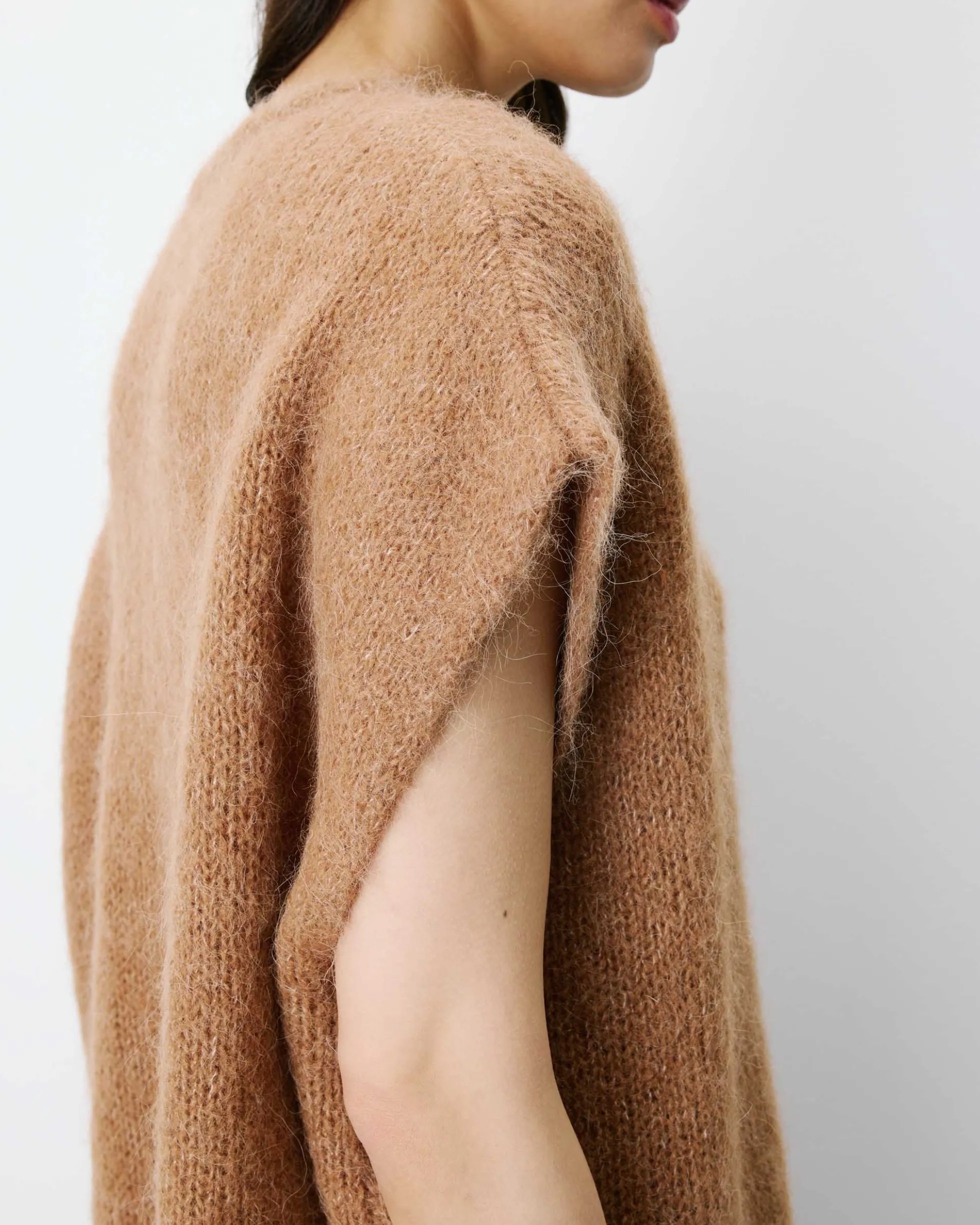 Cardigan loose sans manches col rond camel Addison