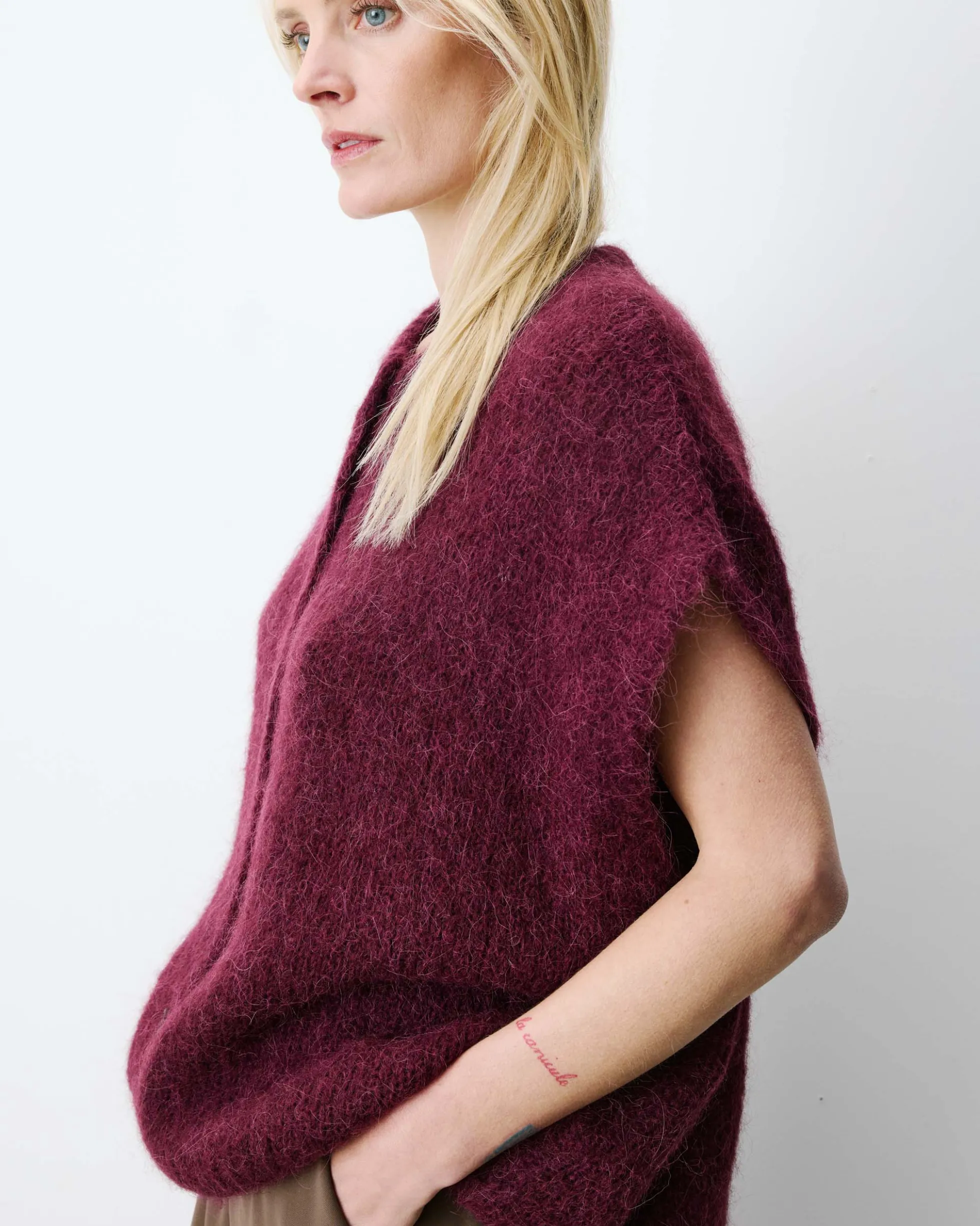 Cardigan loose sans manches col rond aubergine Addison