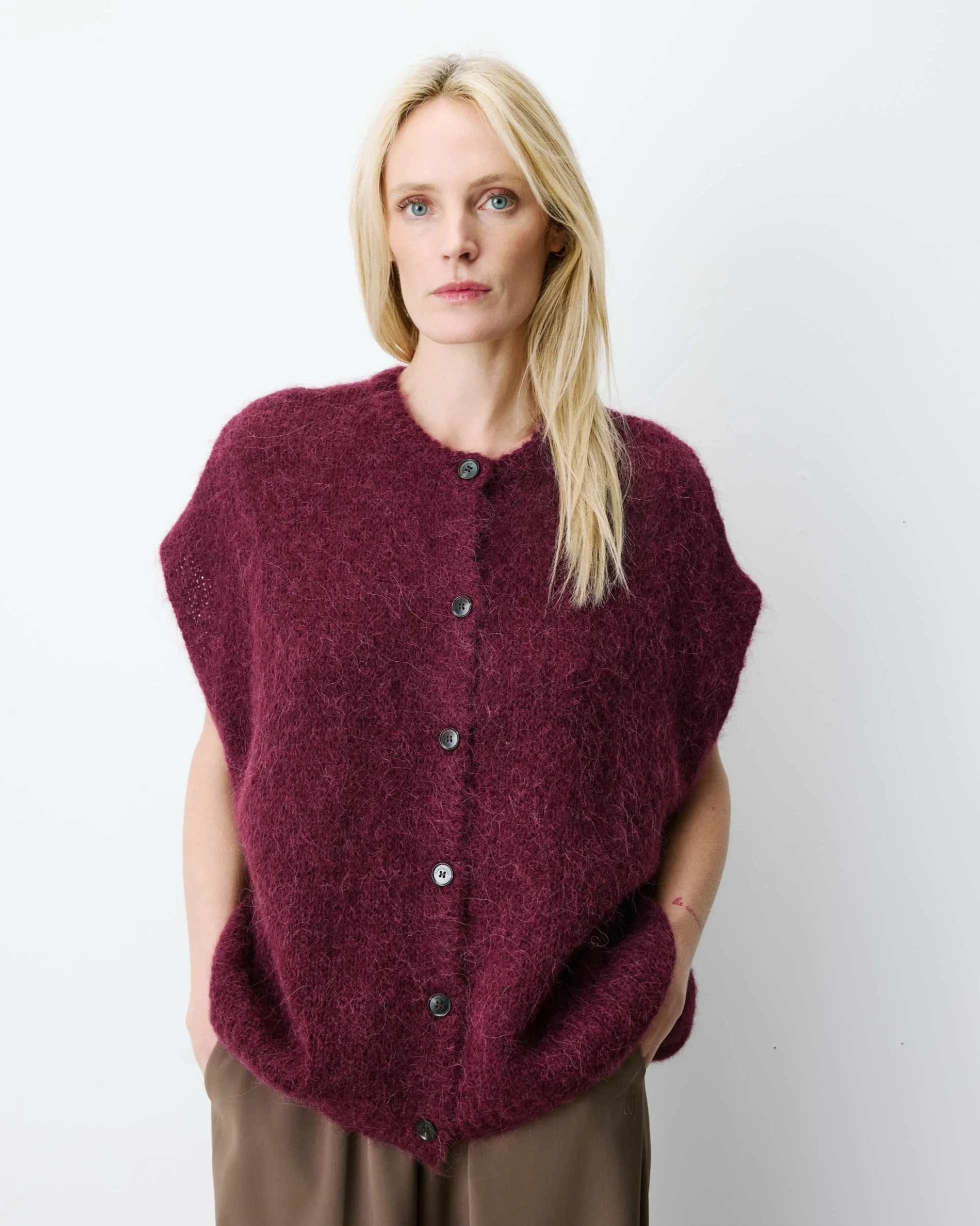Cardigan loose sans manches col rond aubergine Addison