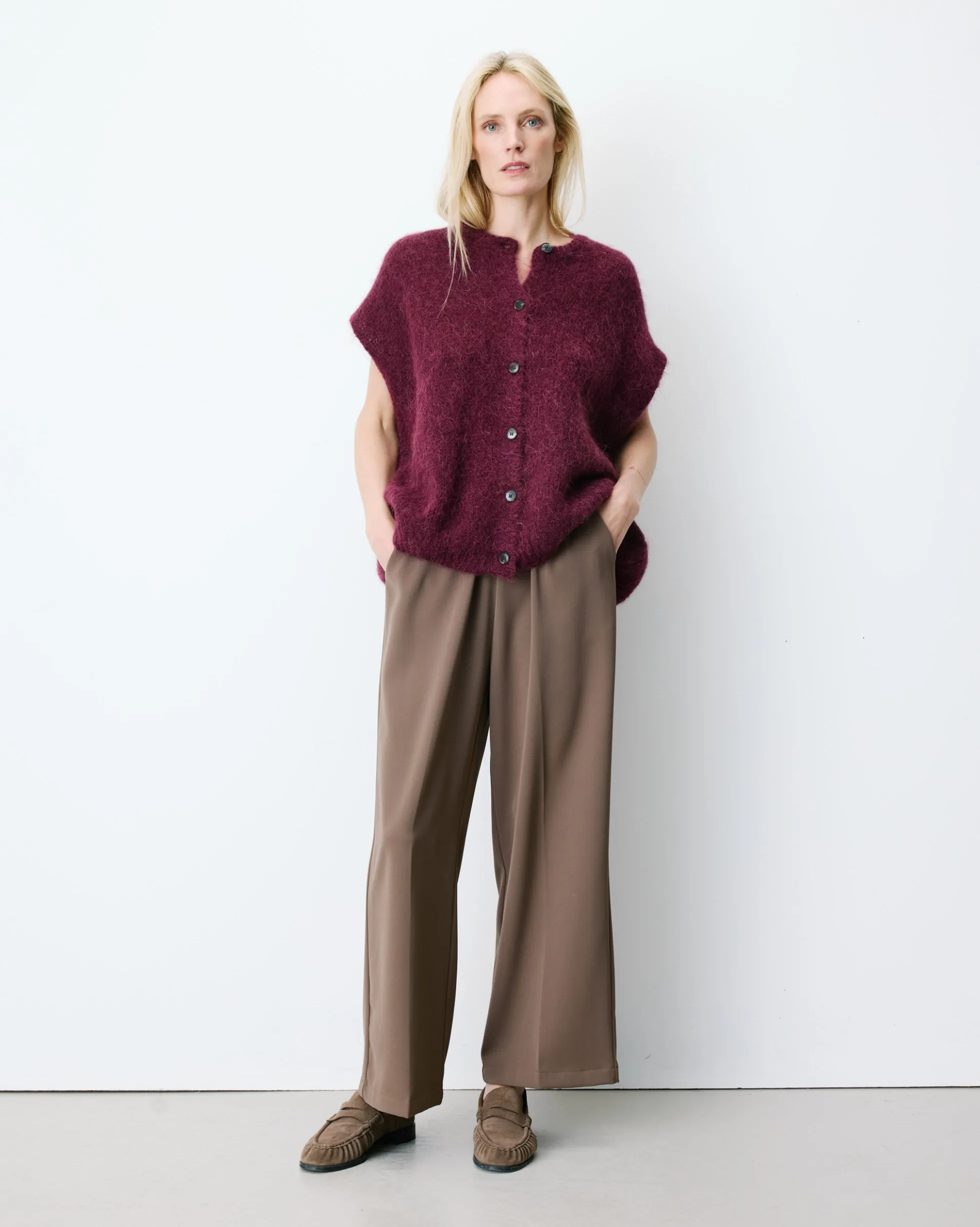 Cardigan loose sans manches col rond aubergine Addison