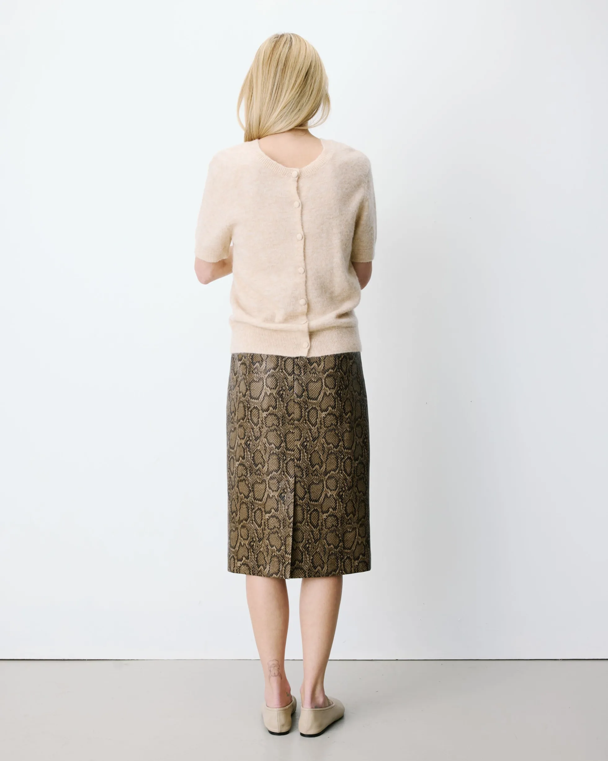 Cardigan manches courtes col rond beige Akarios