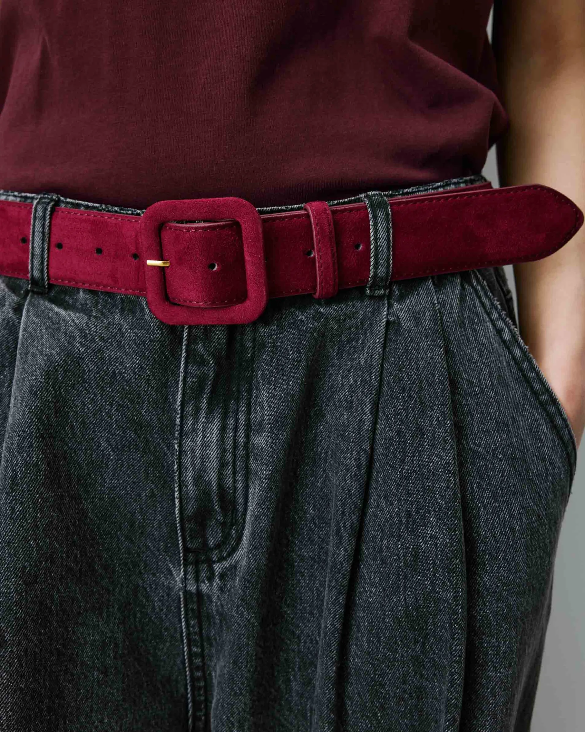 Ceinture en suédine boucle carrée assortie cherry Alvaro