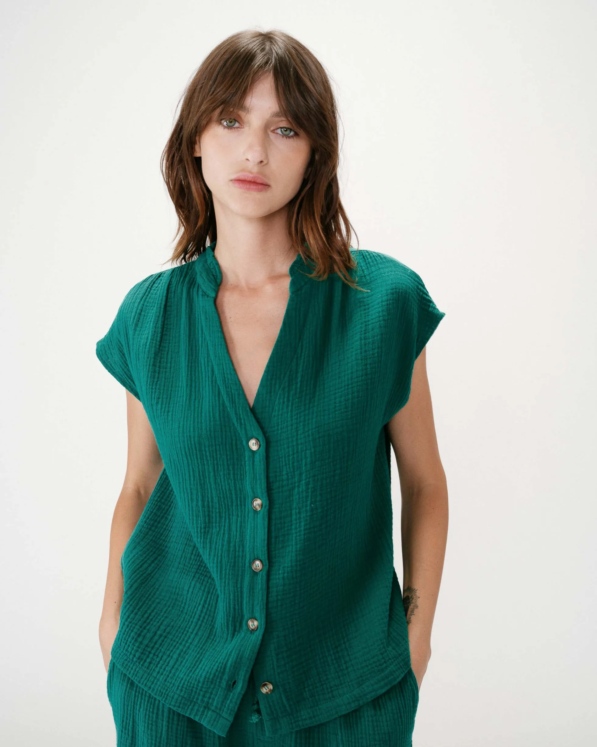 Chemise en gaze de coton manches courtes emeraude Wesra