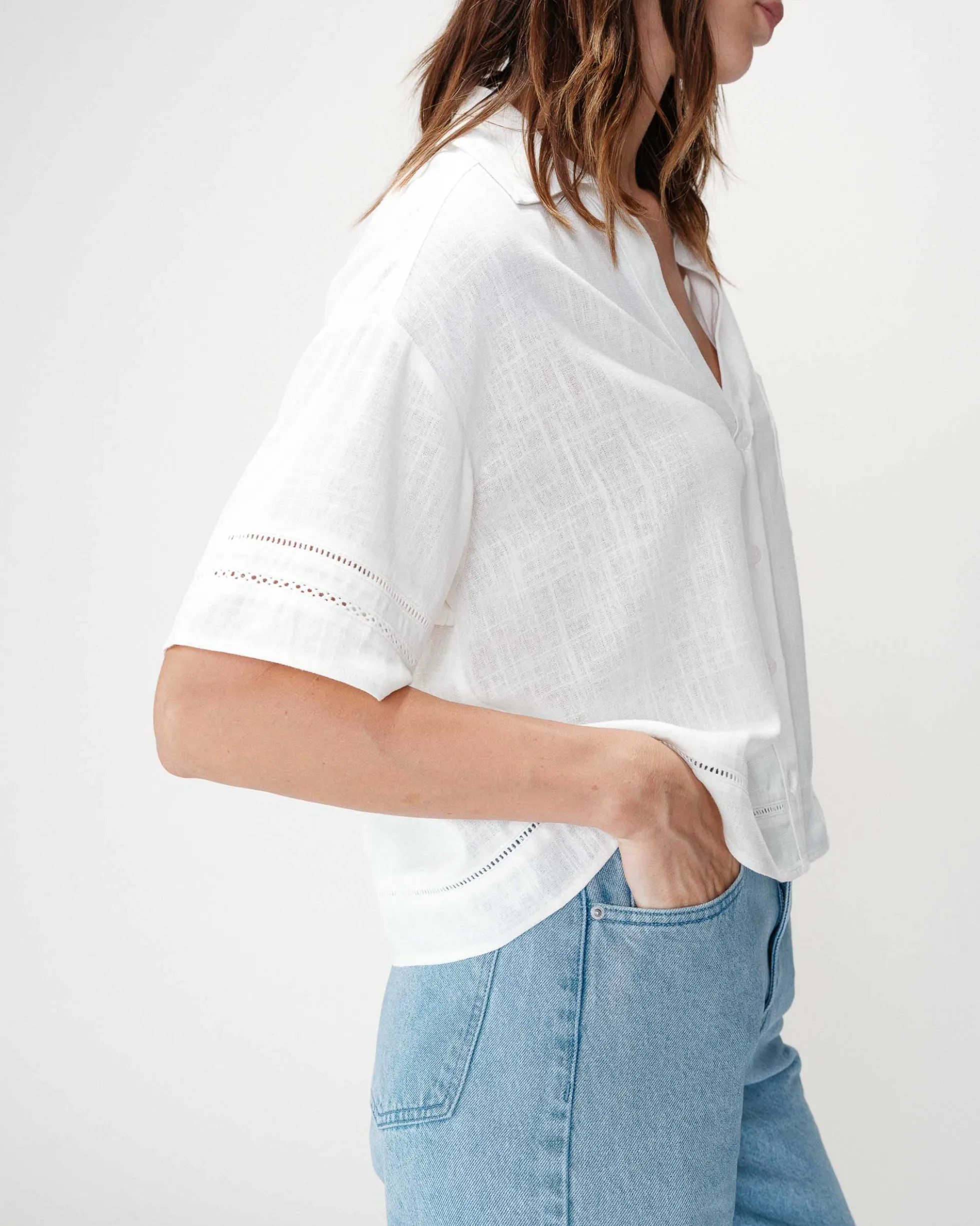 Chemise large manches courtes détails dentelle white Winka