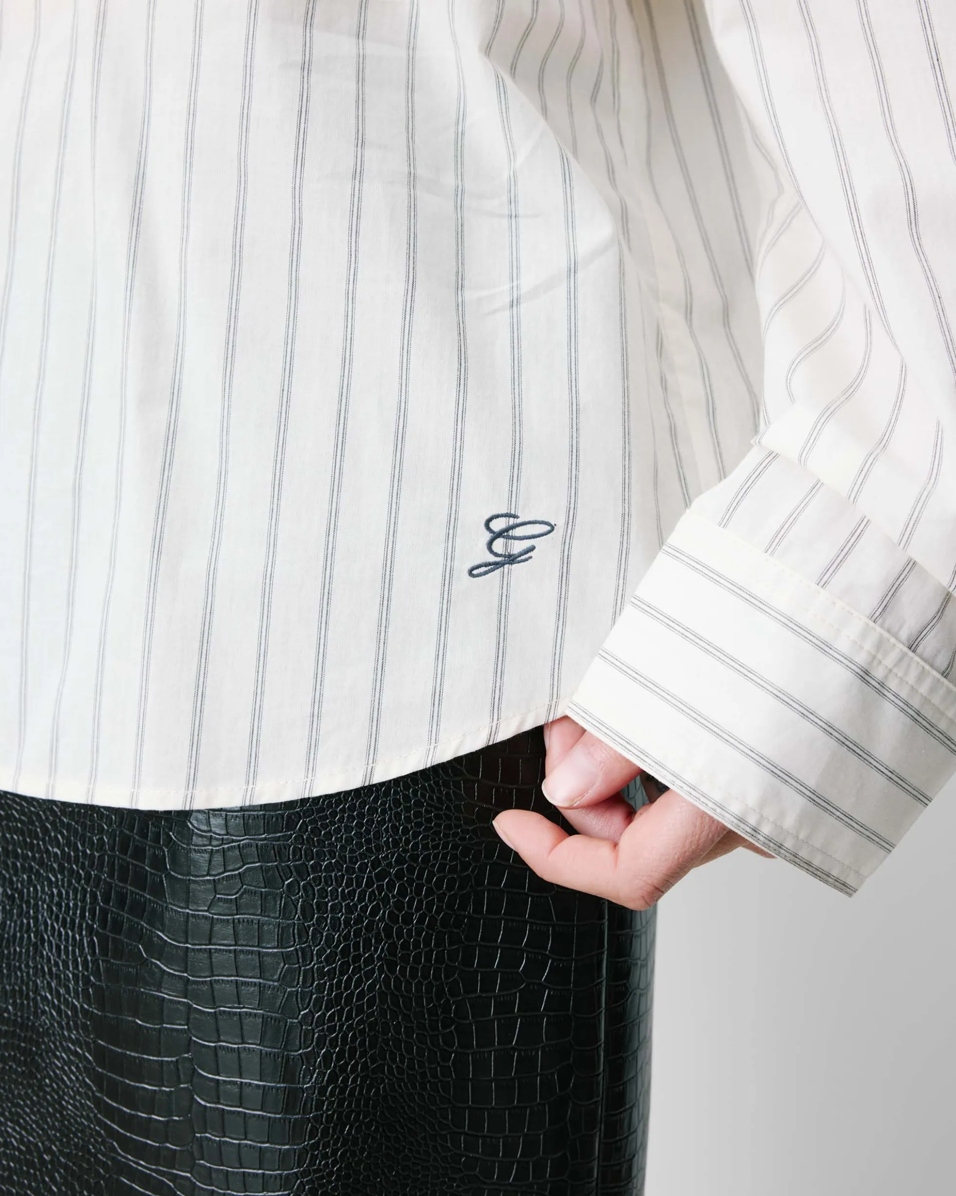 Chemise oversize à cravate amovible ecru Athena