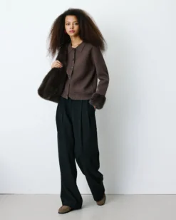 Gilet en maille poignets fausse fourrure chocolat Bambino