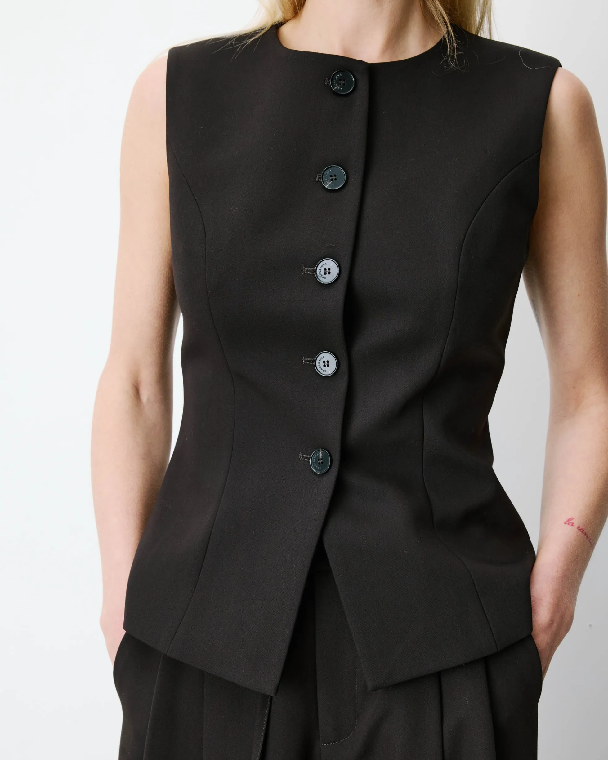 Gilet tailleur col rond boutonné chocolat Aristide