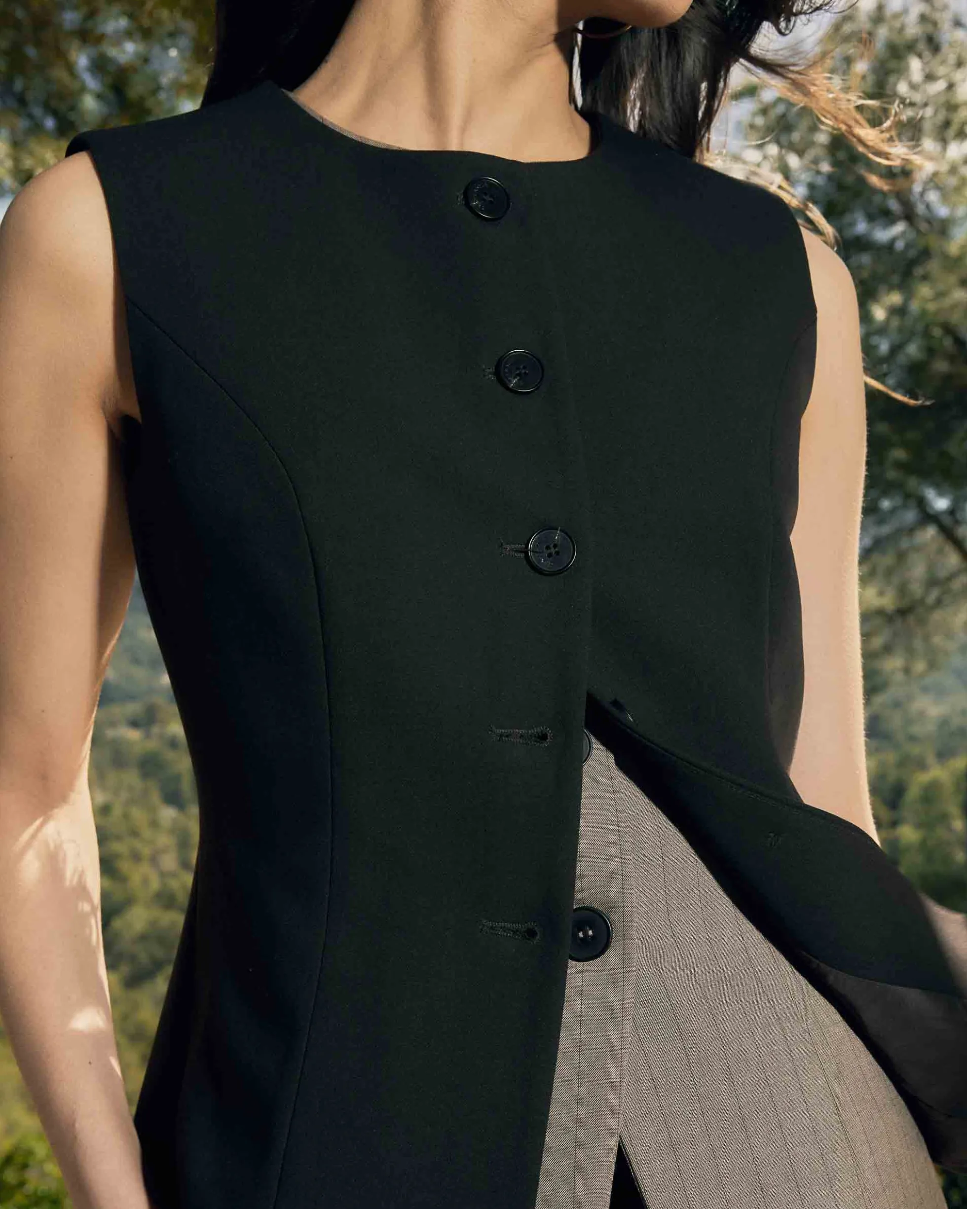 Gilet tailleur col rond boutonné chocolat Aristide