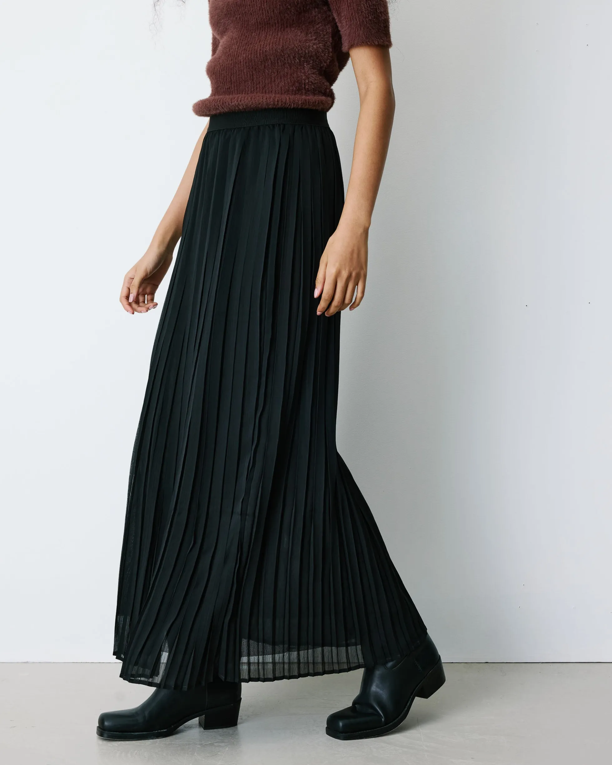 Jupe plissée longue en mousseline noir Baila