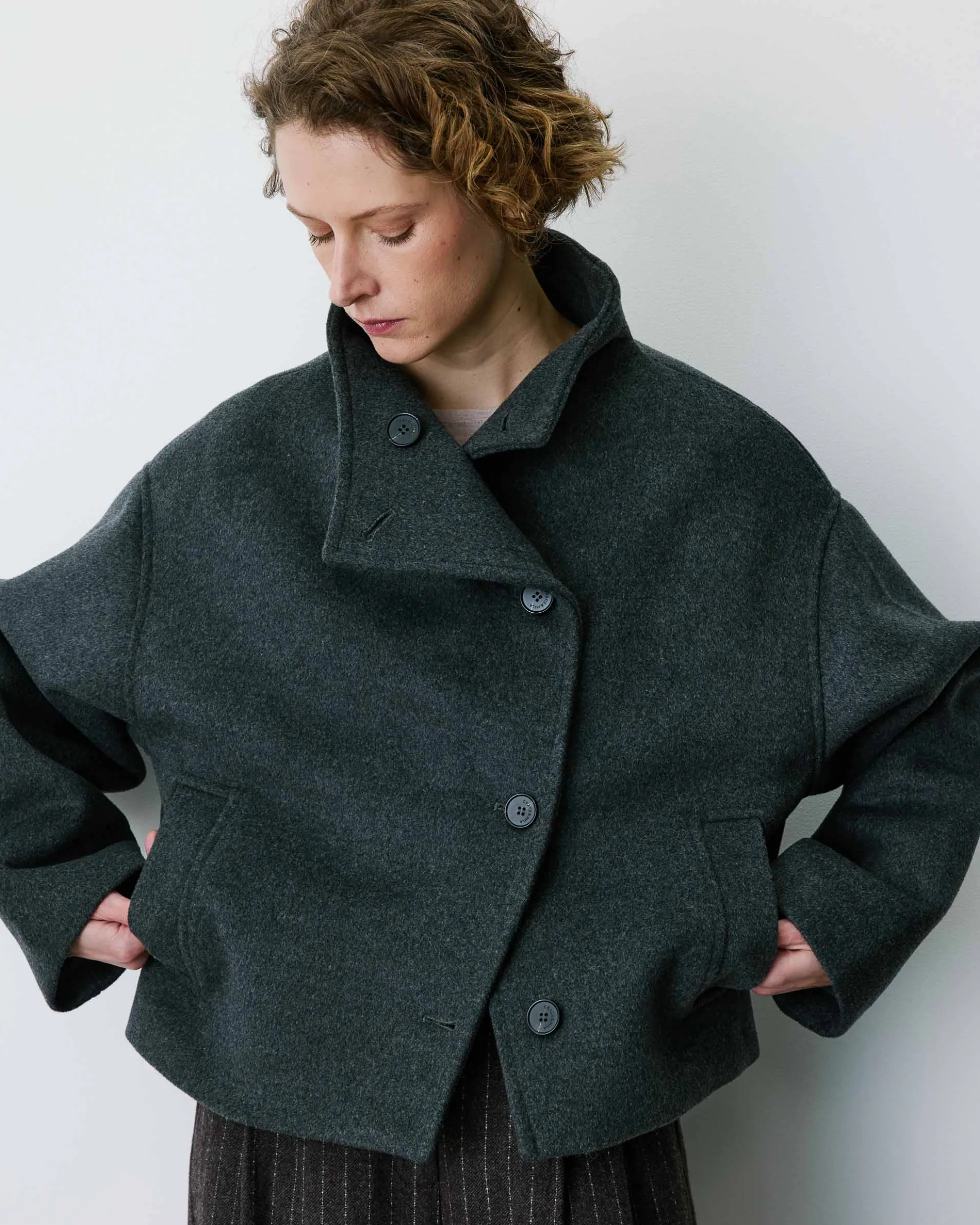 Manteau court col cheminée en laine mélangée anthracite Blanca