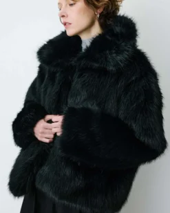 Manteau en fausse fourrure col large noir Billie
