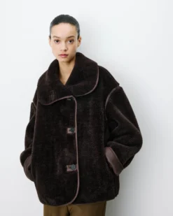 Manteau en fausse fourrure oversize boutonné chocolat Amelio