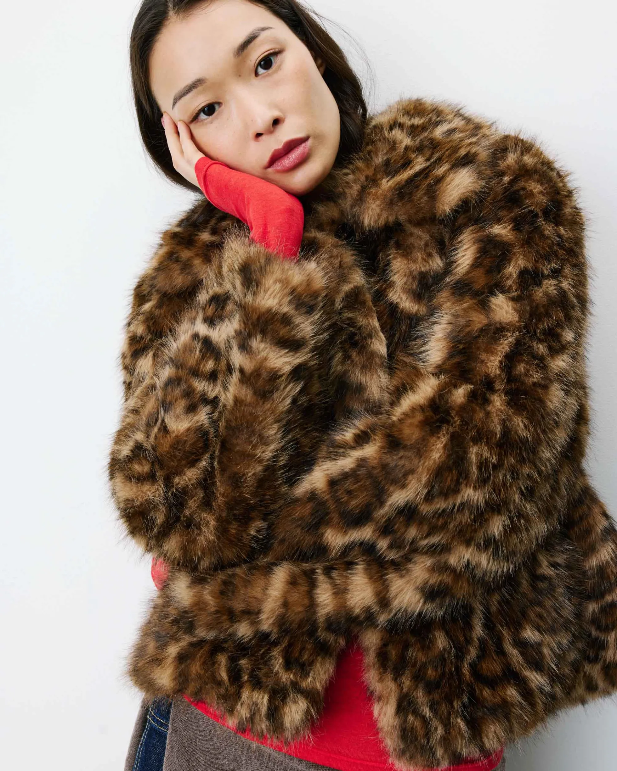 Manteau fausse fourrure court à motif leo Alva
