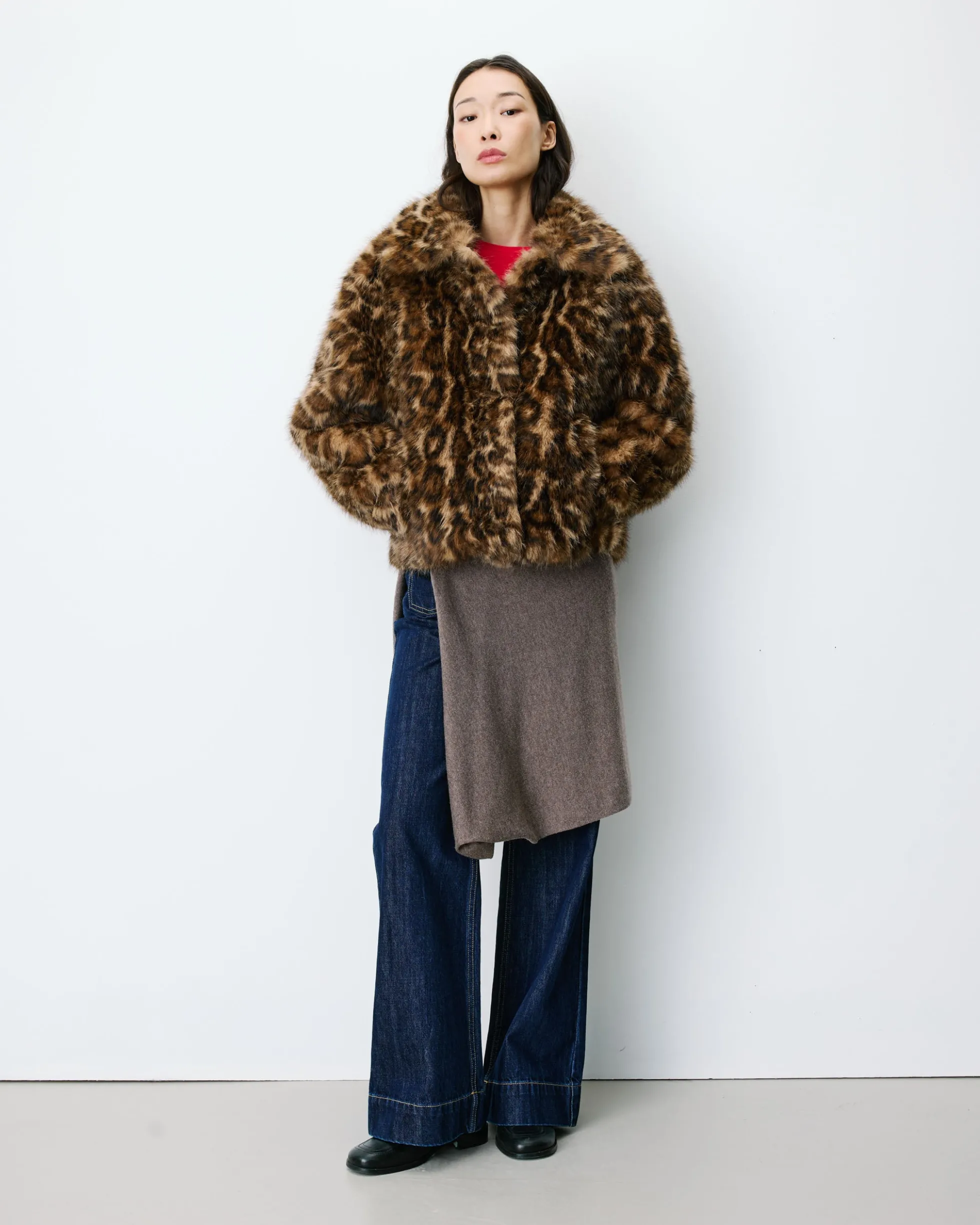 Manteau fausse fourrure court à motif leo Alva