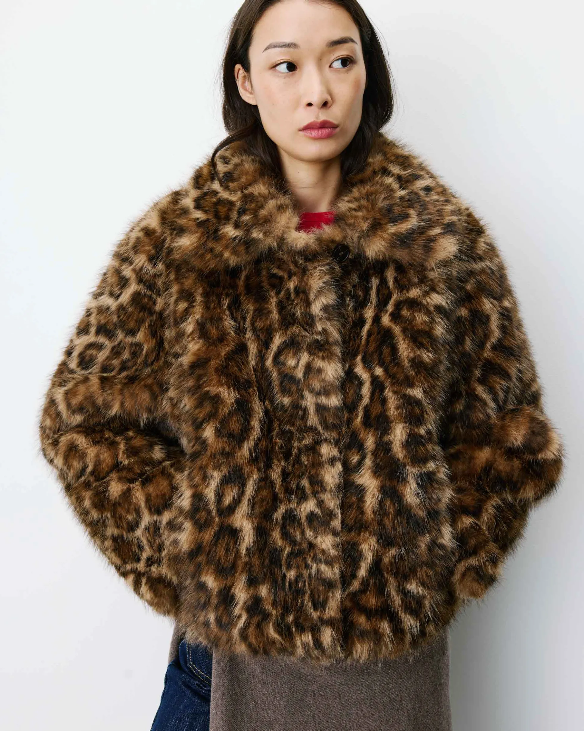 Manteau fausse fourrure court à motif leo Alva