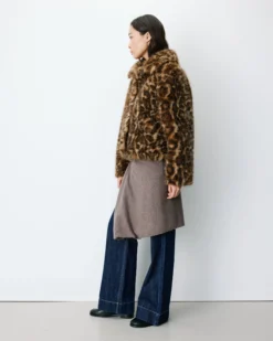 Manteau fausse fourrure court à motif leo Alva