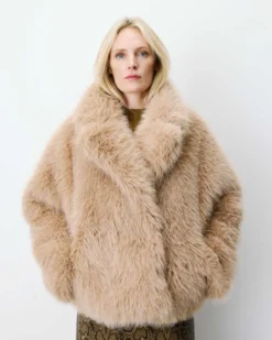 Manteau fausse fourrure croisé beige Amy