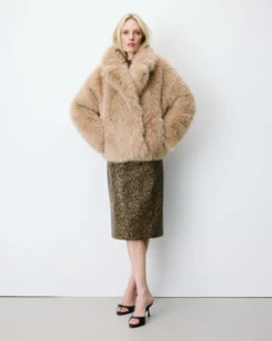Manteau fausse fourrure croisé beige Amy