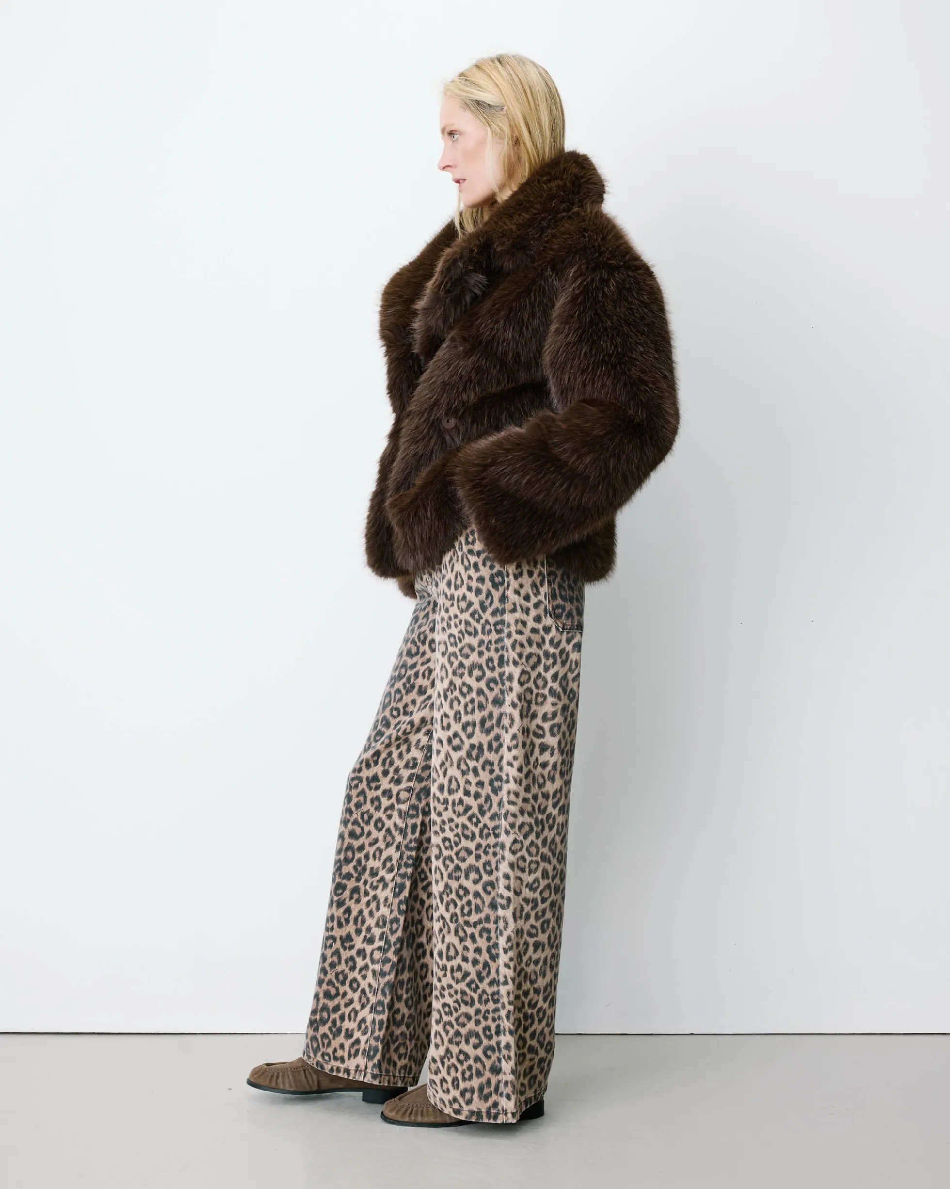 Manteau fausse fourrure croisé chocolat Amy