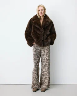 Manteau fausse fourrure croisé chocolat Amy