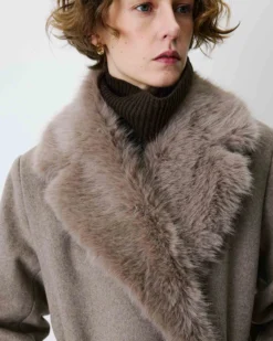 Manteau long croisé col en fausse fourrure grege Beryl