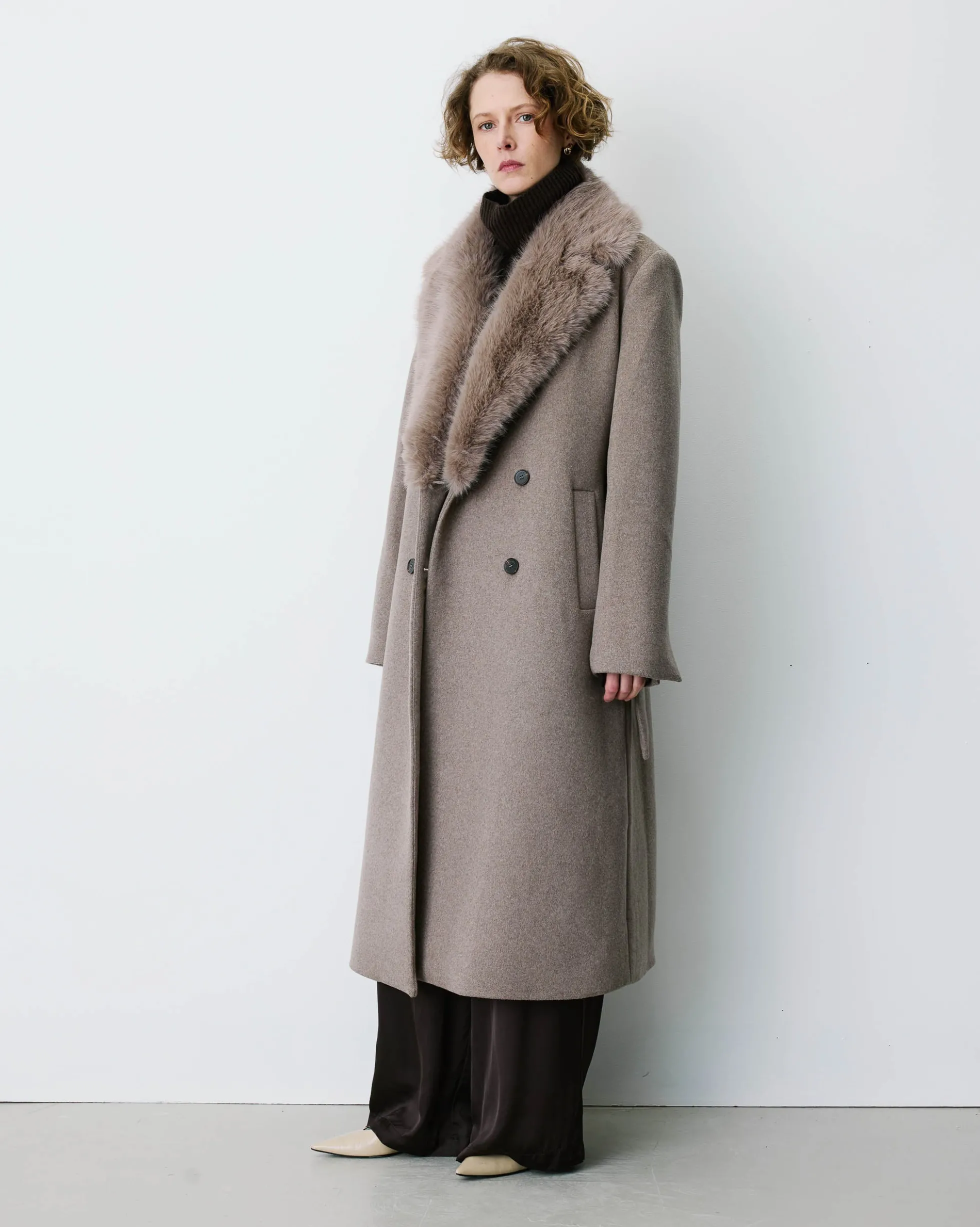 Manteau long croisé col en fausse fourrure grege Beryl