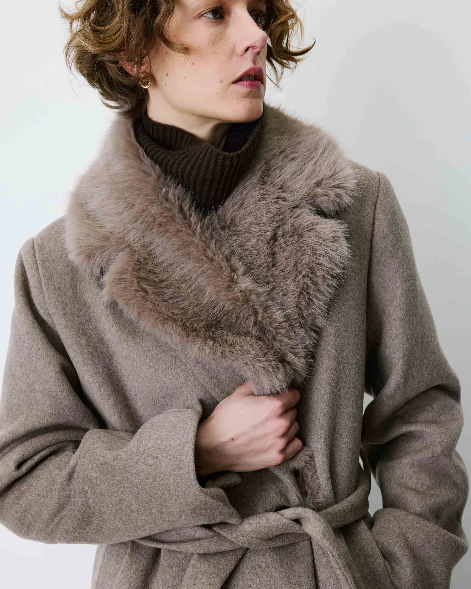 Manteau long croisé col en fausse fourrure grege Beryl