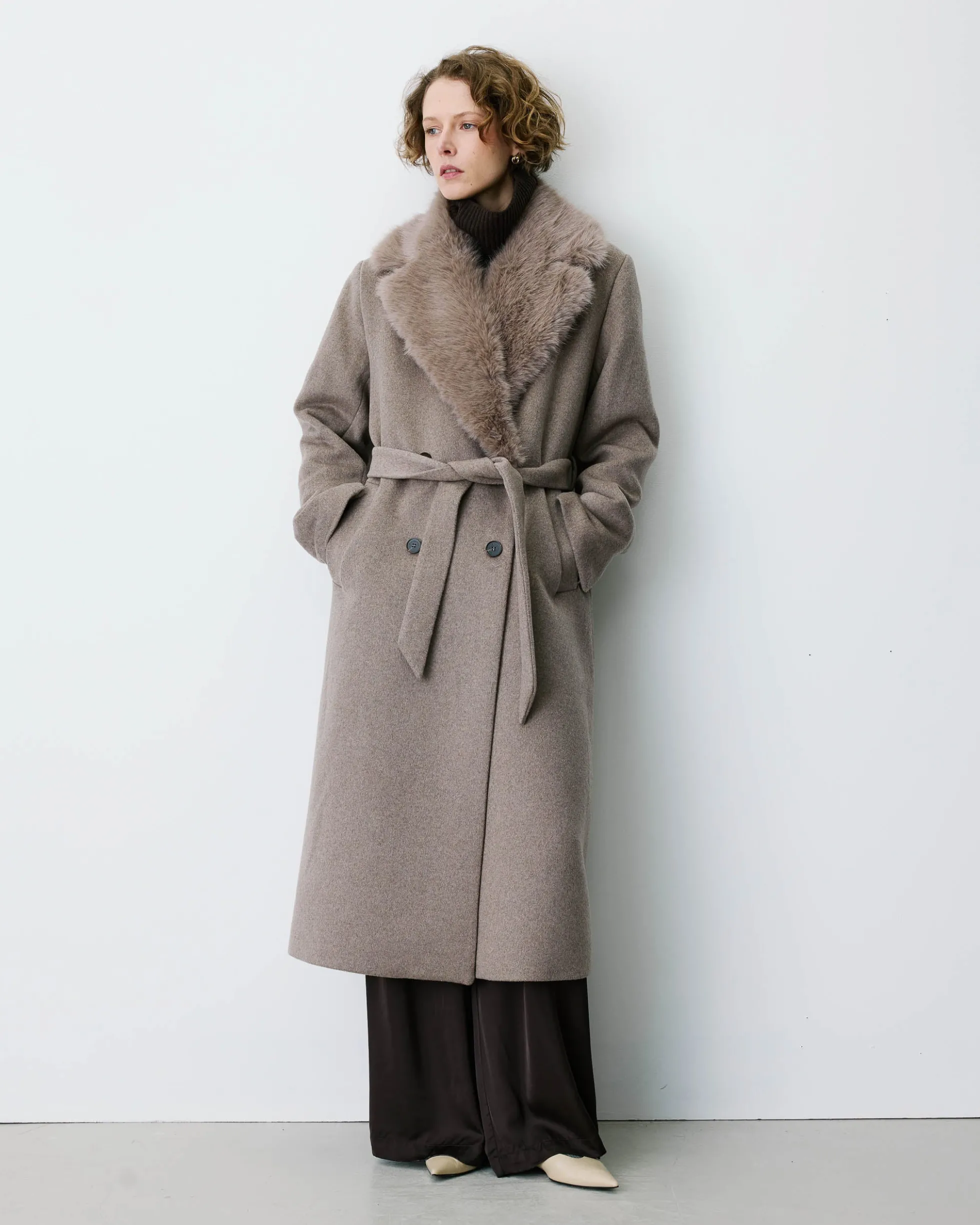 Manteau long croisé col en fausse fourrure grege Beryl