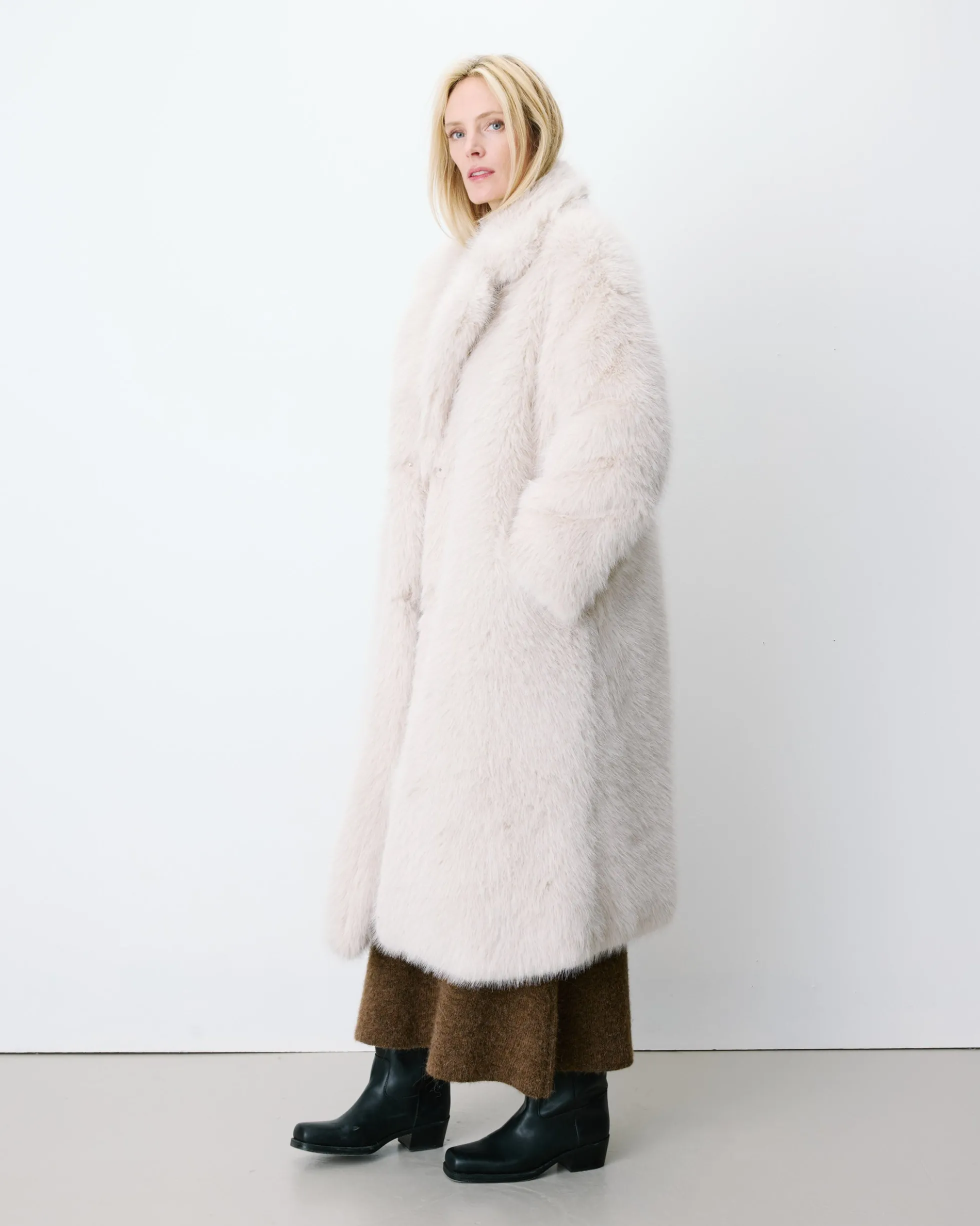 Manteau long oversize en fausse fourrure grege Alara