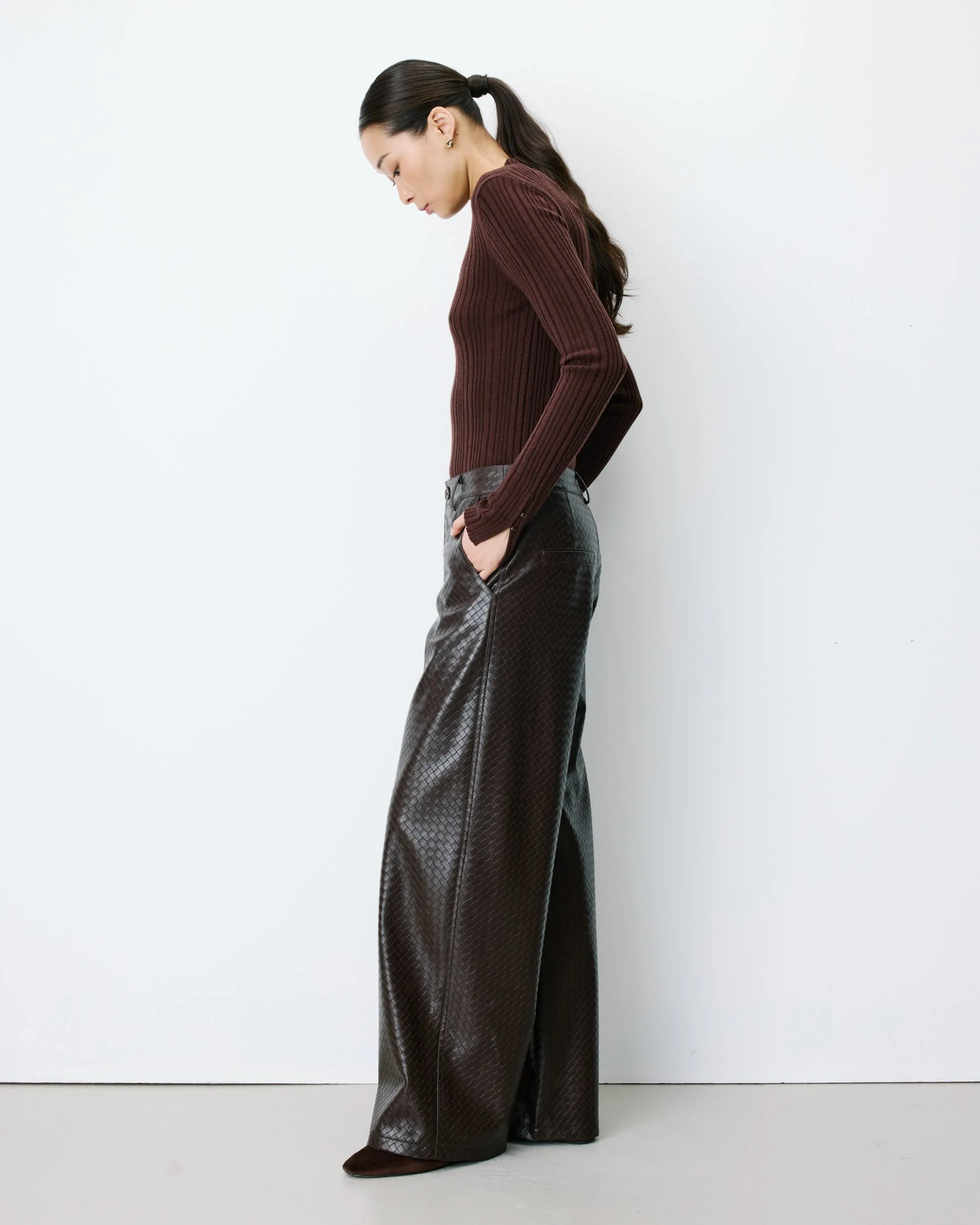 Pantalon barrel similicuir texturé chocolat Artius