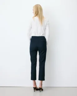 Pantalon capri ajusté à rayures marine Adrian