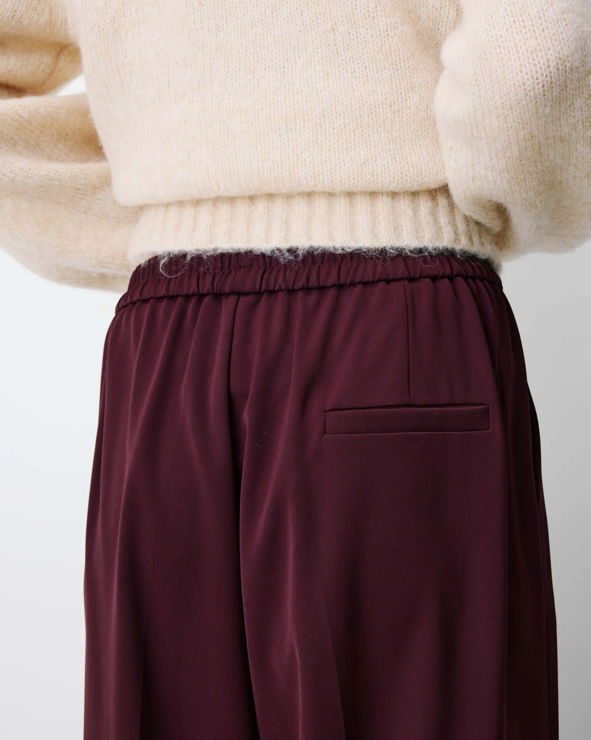 Pantalon fluide jambe large taille mi-haute aubergine Noblesse