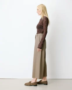 Pantalon tailleur court large à plis beige Atlantis