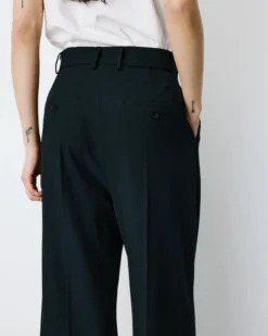 Pantalon tailleur court large à plis marine Atlantis