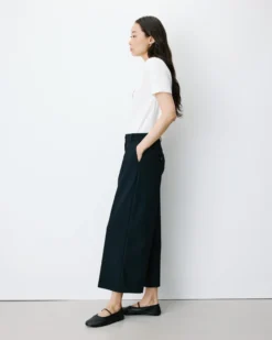 Pantalon tailleur court large à plis marine Atlantis