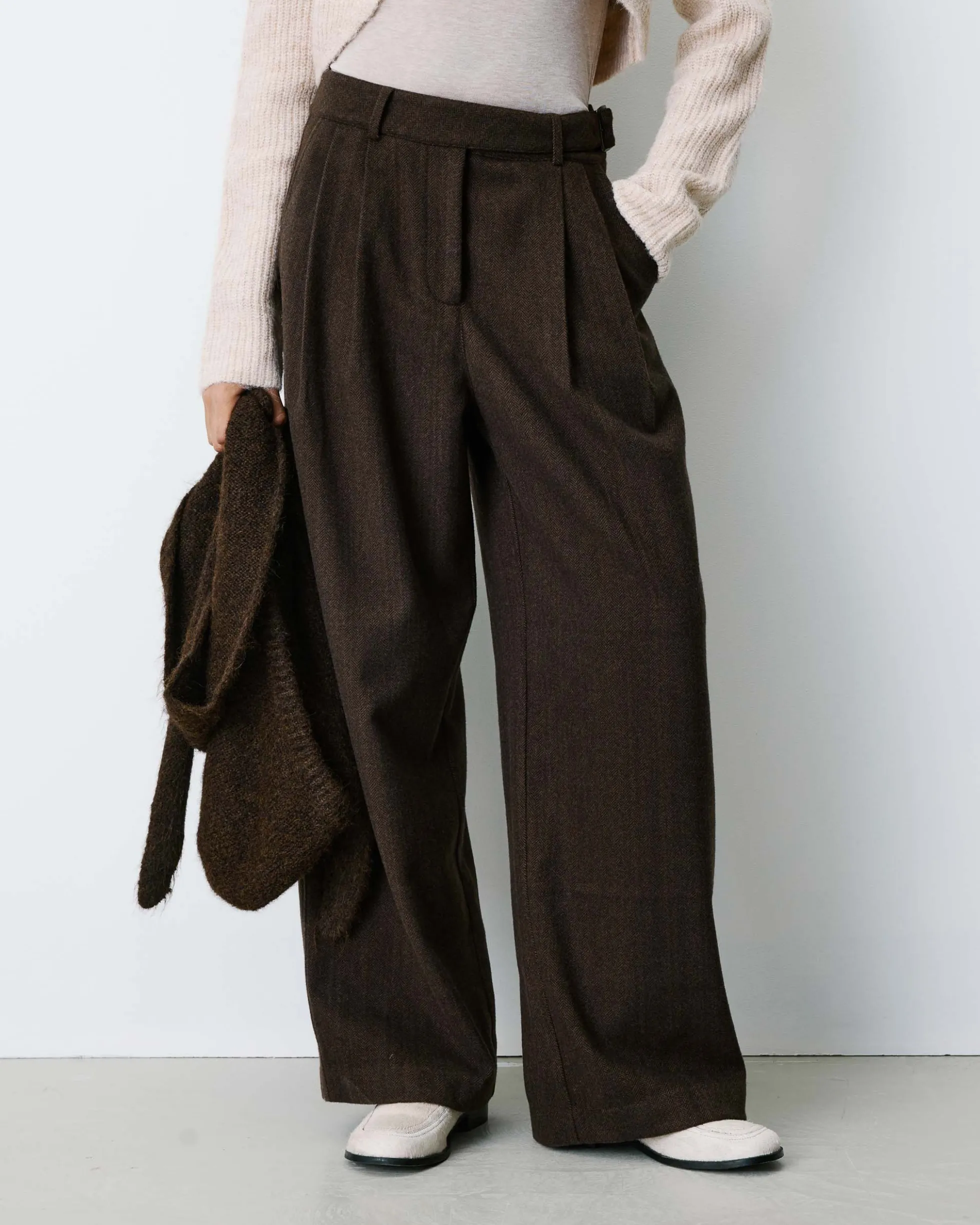 Pantalon tailleur large motif chevrons chocolat Bastien