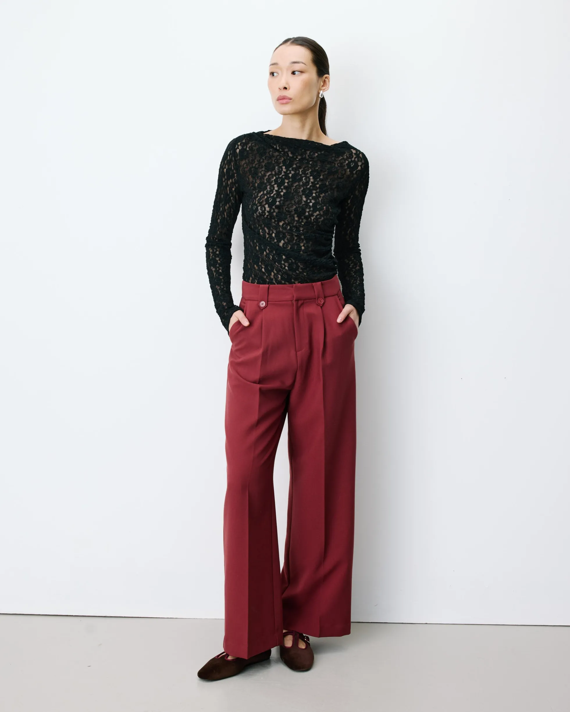 Pantalon tailleur large à plis terracotta Nilay