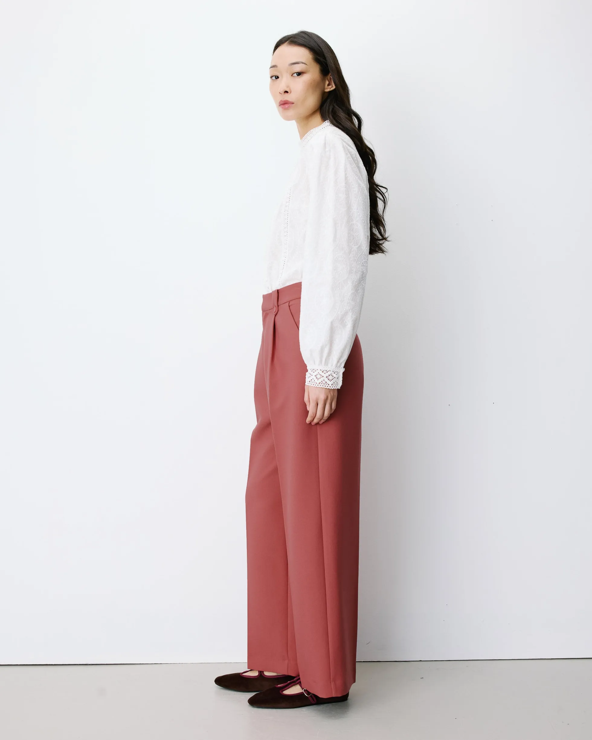 Pantalon tailleur large à plis blush Nilay