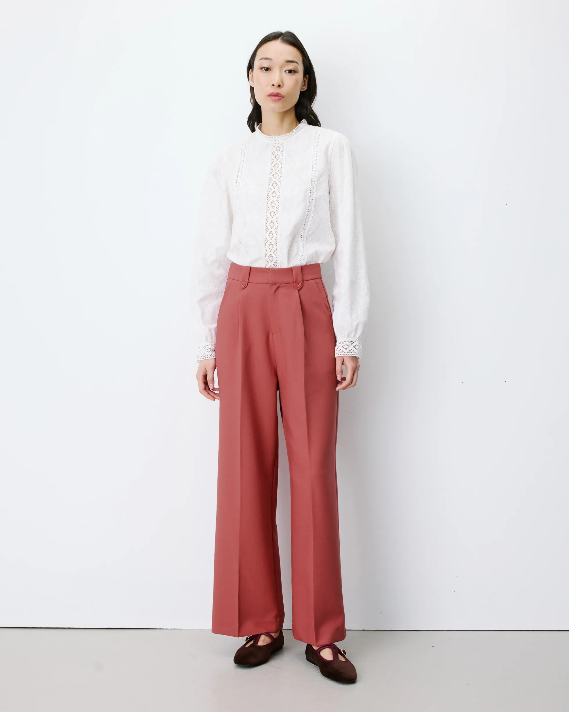 Pantalon tailleur large à plis blush Nilay