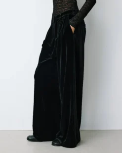 Pantalon tailleur oversize en velours noir Benson