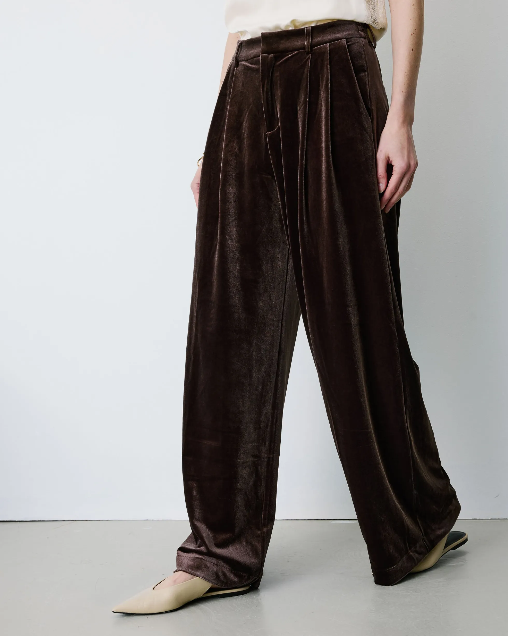 Pantalon tailleur oversize en velours chocolat Benson